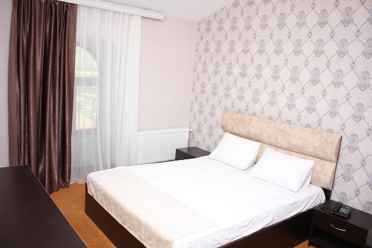 Bridge Hotel Баку Екстериор снимка