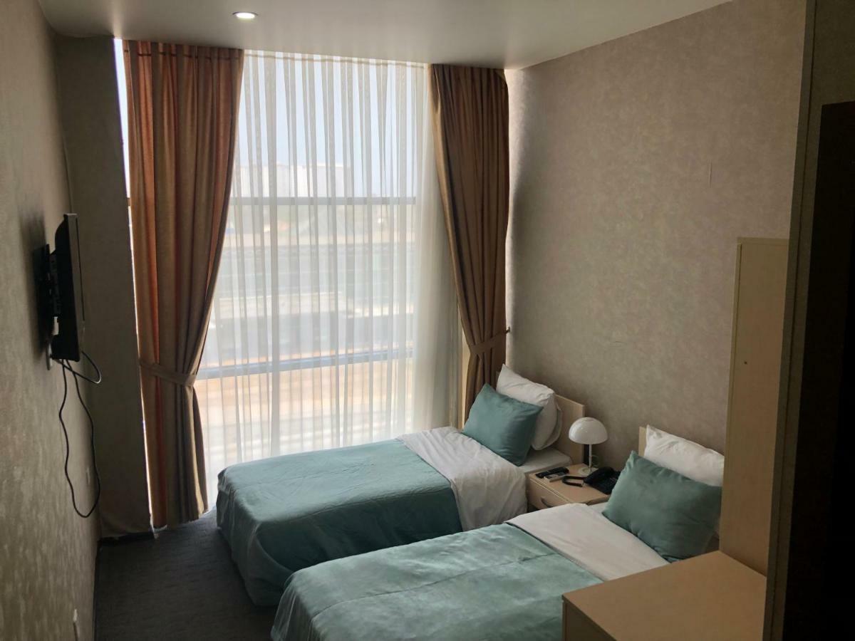 Bridge Hotel Баку Екстериор снимка