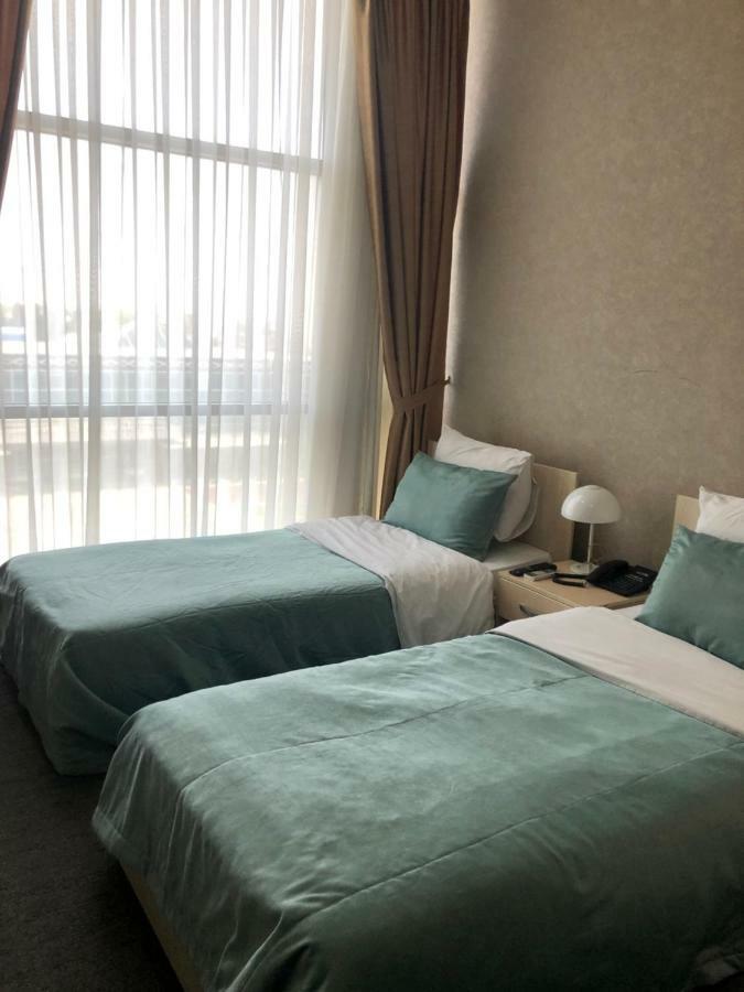 Bridge Hotel Баку Екстериор снимка